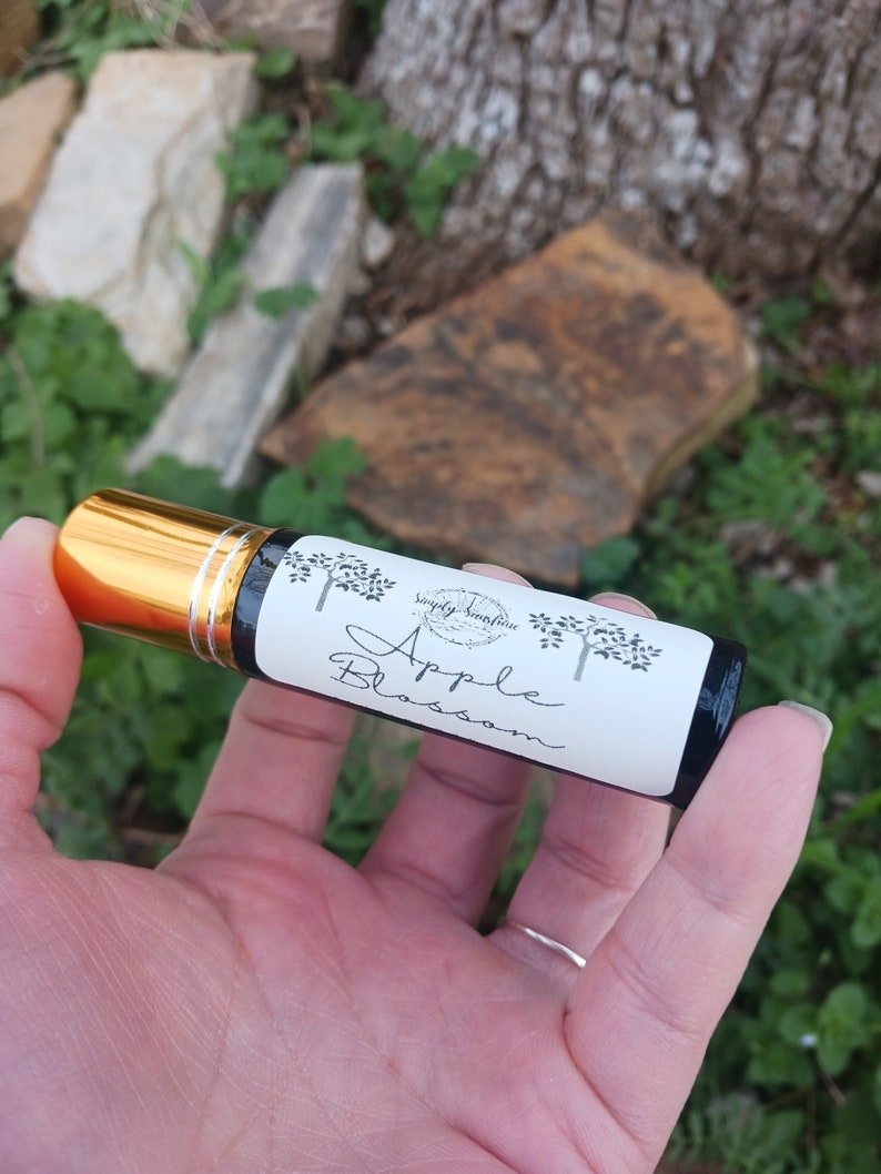 Apple Blossom Roll-On Perfume 10ml - Delicate Spring Fragrance