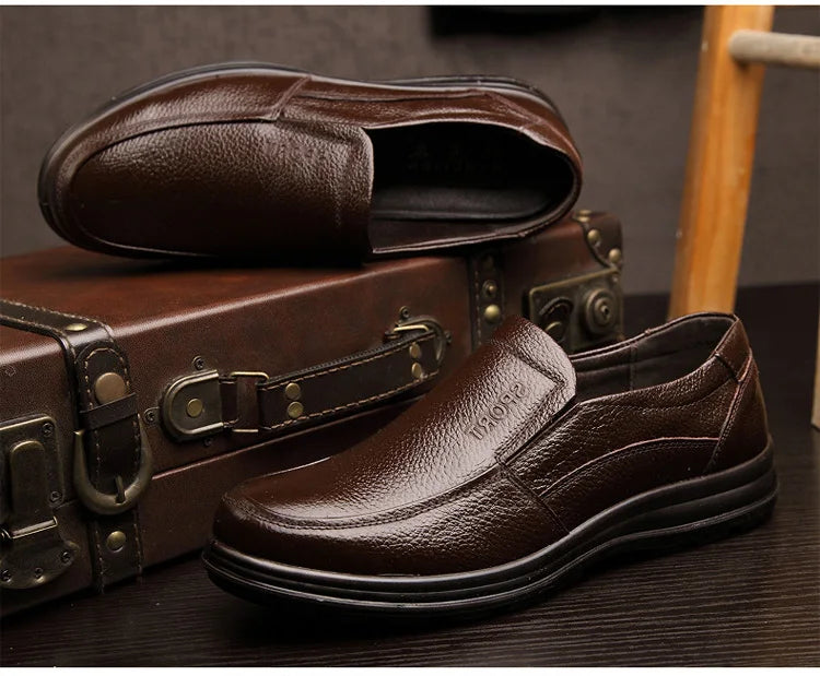 Genuine Leather Shoes Men Flat Fashion Men's Casual Brogues Shoes Brand Male Footwear Soft Comfortable Black ZH740