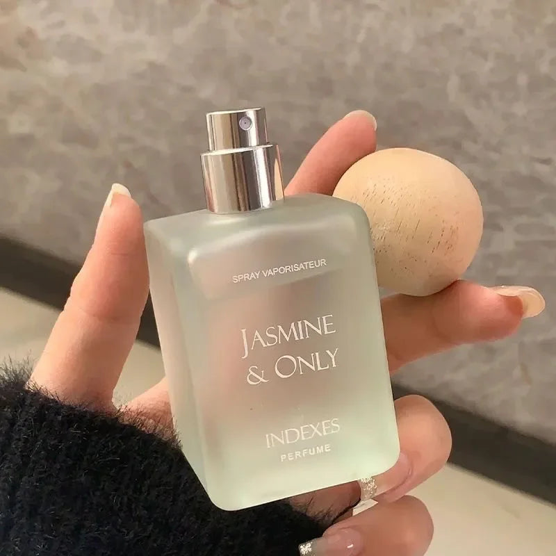 Women's Perfume Spray Natural Cedar Citrus Lasting Floral Fragrance Light Perfume Vitality Girl First Love Fresh Body Spray