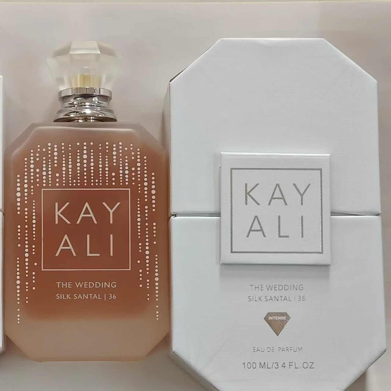 Elegant Women’s Perfume 100ml Alluring Fruity Floral Scent with Warm Woody Base for A Long-Lasting Romantic Impression