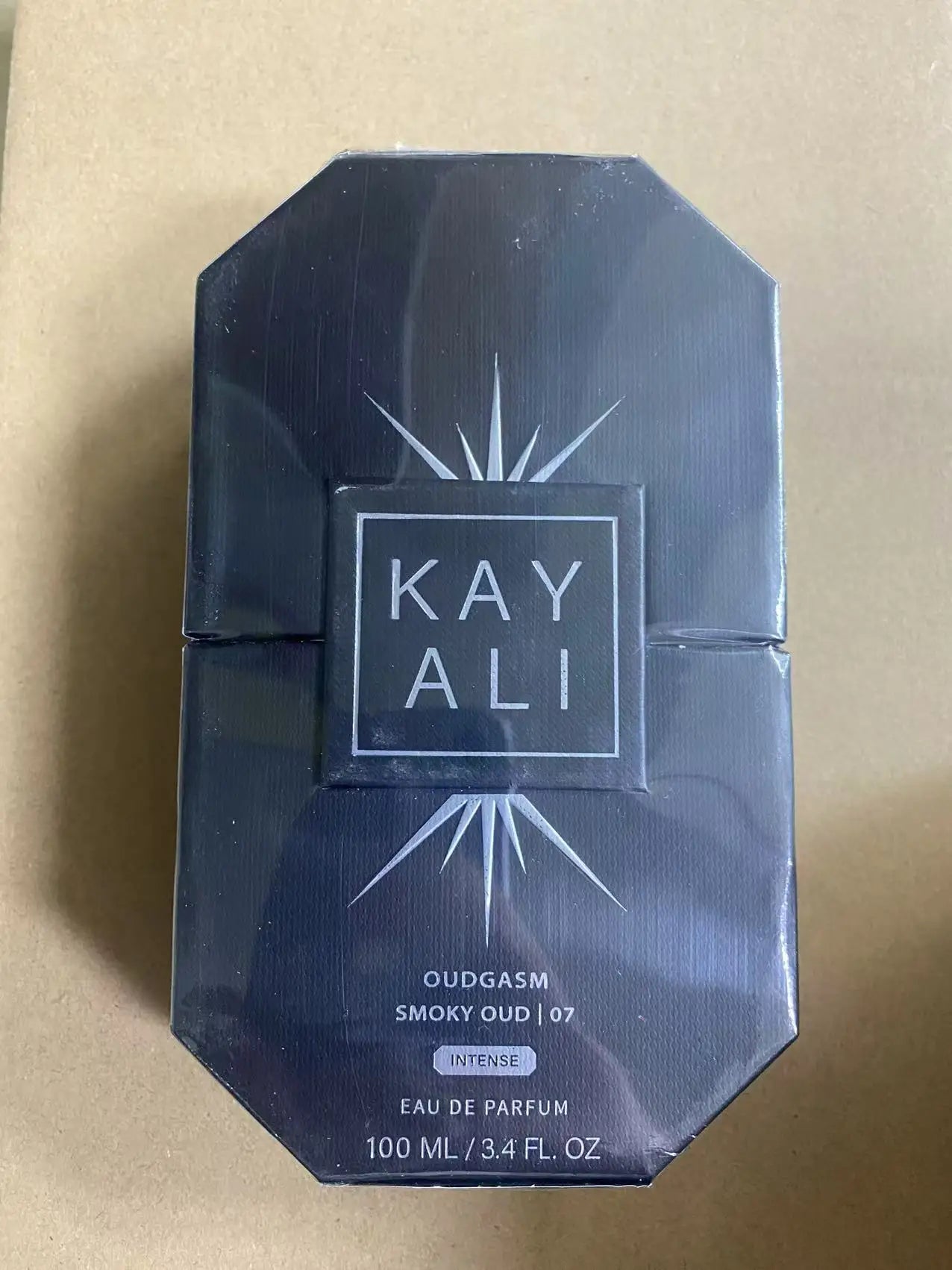 Elegant Women’s Perfume 100ml Alluring Fruity Floral Scent with Warm Woody Base for A Long-Lasting Romantic Impression