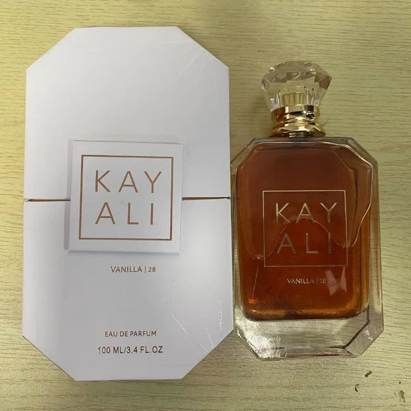 Elegant Women’s Perfume 100ml Alluring Fruity Floral Scent with Warm Woody Base for A Long-Lasting Romantic Impression