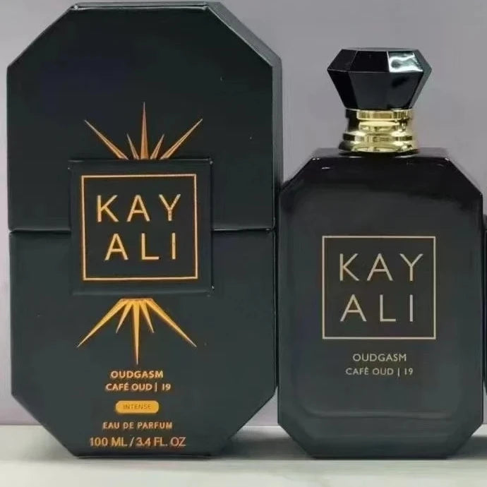 Elegant Women’s Perfume 100ml Alluring Fruity Floral Scent with Warm Woody Base for A Long-Lasting Romantic Impression