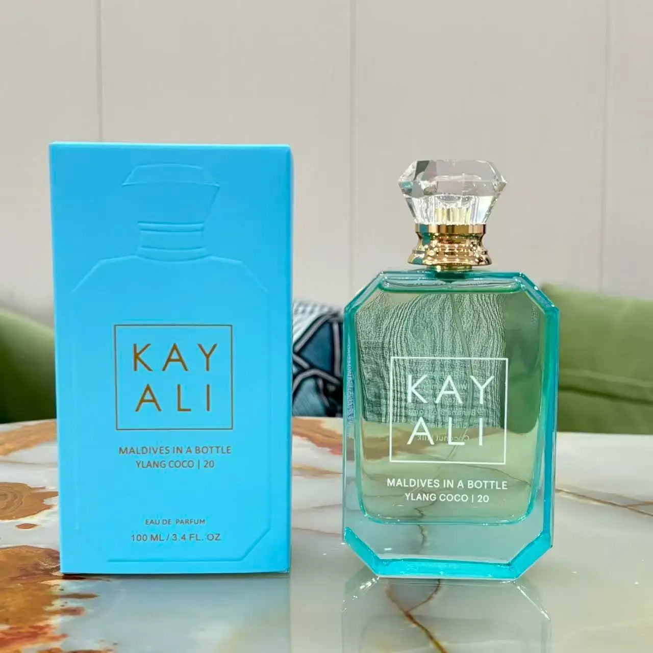 Elegant Women’s Perfume 100ml Alluring Fruity Floral Scent with Warm Woody Base for A Long-Lasting Romantic Impression