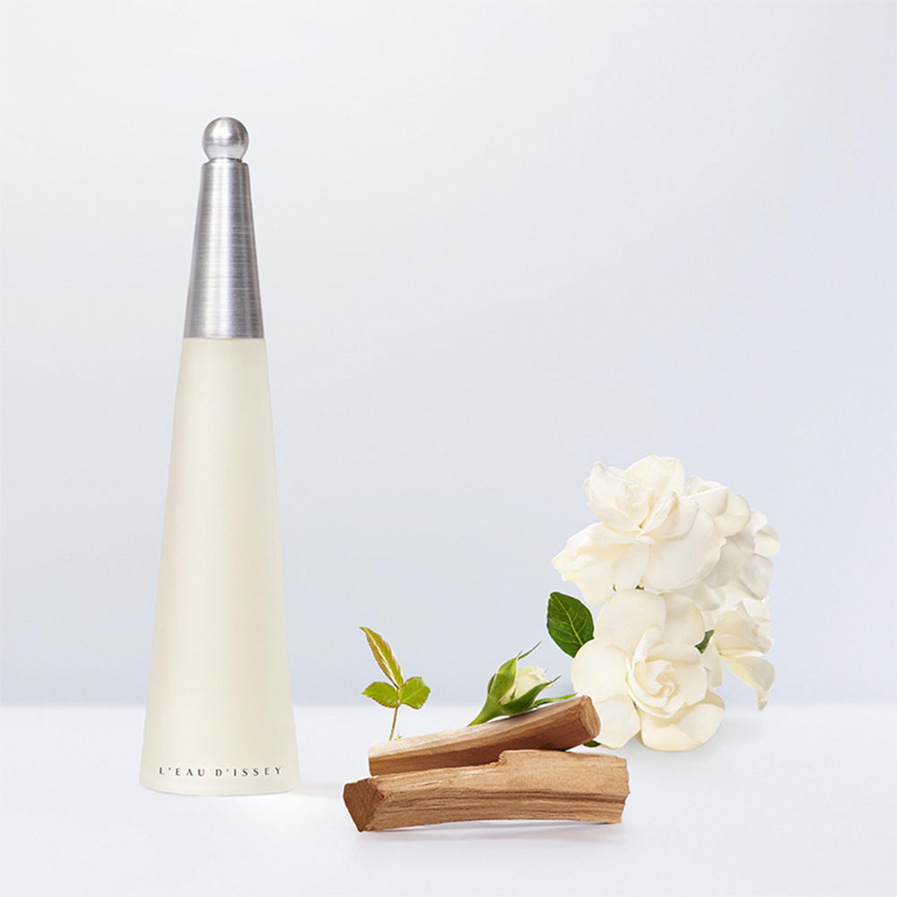 Issey Miyake L'Eau d'Issey Pour Femme EDT 50ml - Fresh & Timeless