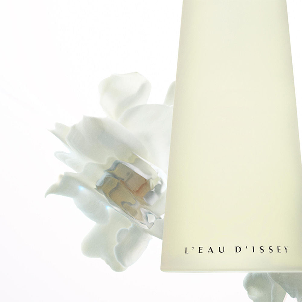Issey Miyake L'Eau d'Issey Pour Femme EDT 50ml - Fresh & Timeless