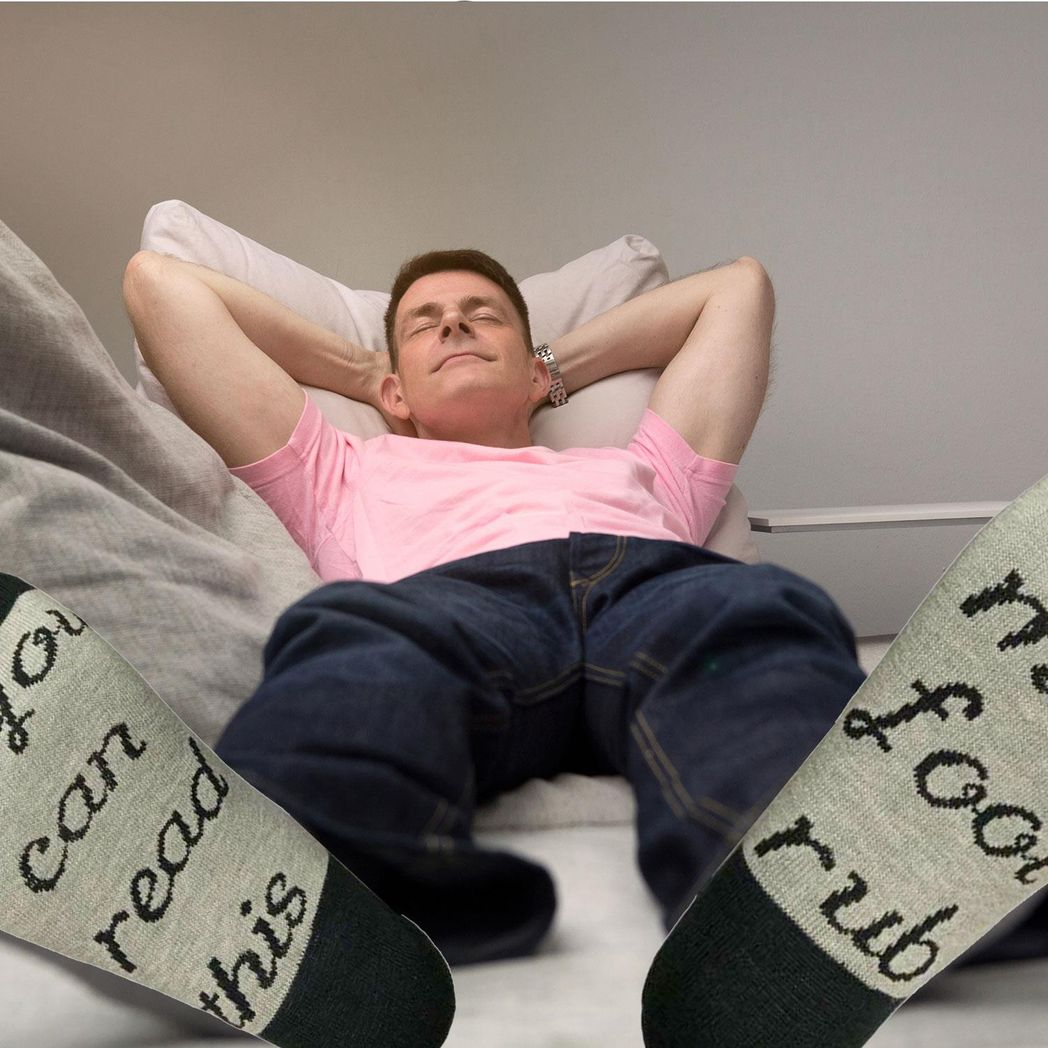 Gifting Slogan Socks, If You Can Read this Give me a Foot Rub, Grey, UK Size 4-7