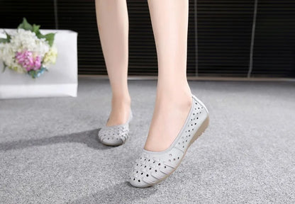 WOIZGIC Mother Women Shoes Sandals Flats Hollow Out Genuine Leather Slip On Loafers Soft Summer Beach Vintage Plus Size 42 43
