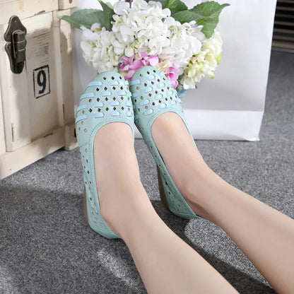 WOIZGIC Mother Women Shoes Sandals Flats Hollow Out Genuine Leather Slip On Loafers Soft Summer Beach Vintage Plus Size 42 43