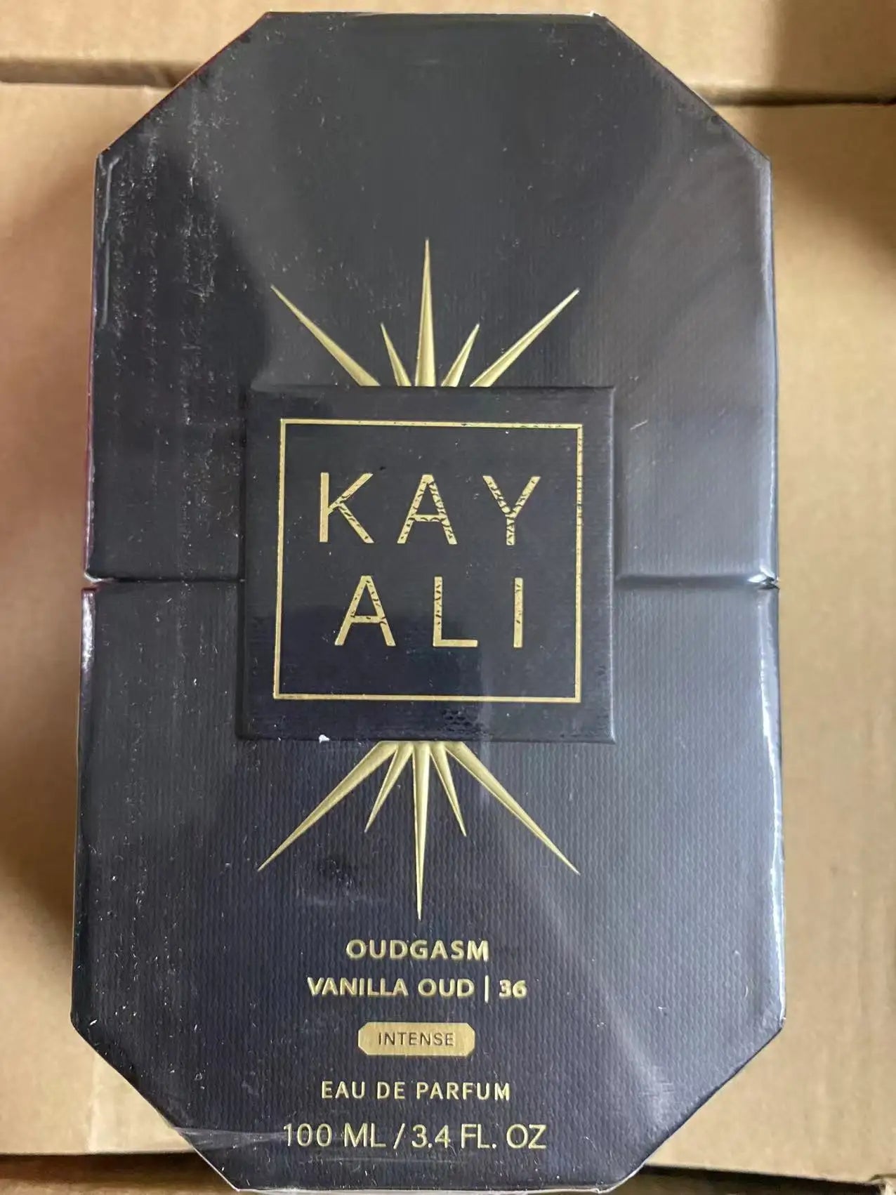 Elegant Women’s Perfume 100ml Alluring Fruity Floral Scent with Warm Woody Base for A Long-Lasting Romantic Impression