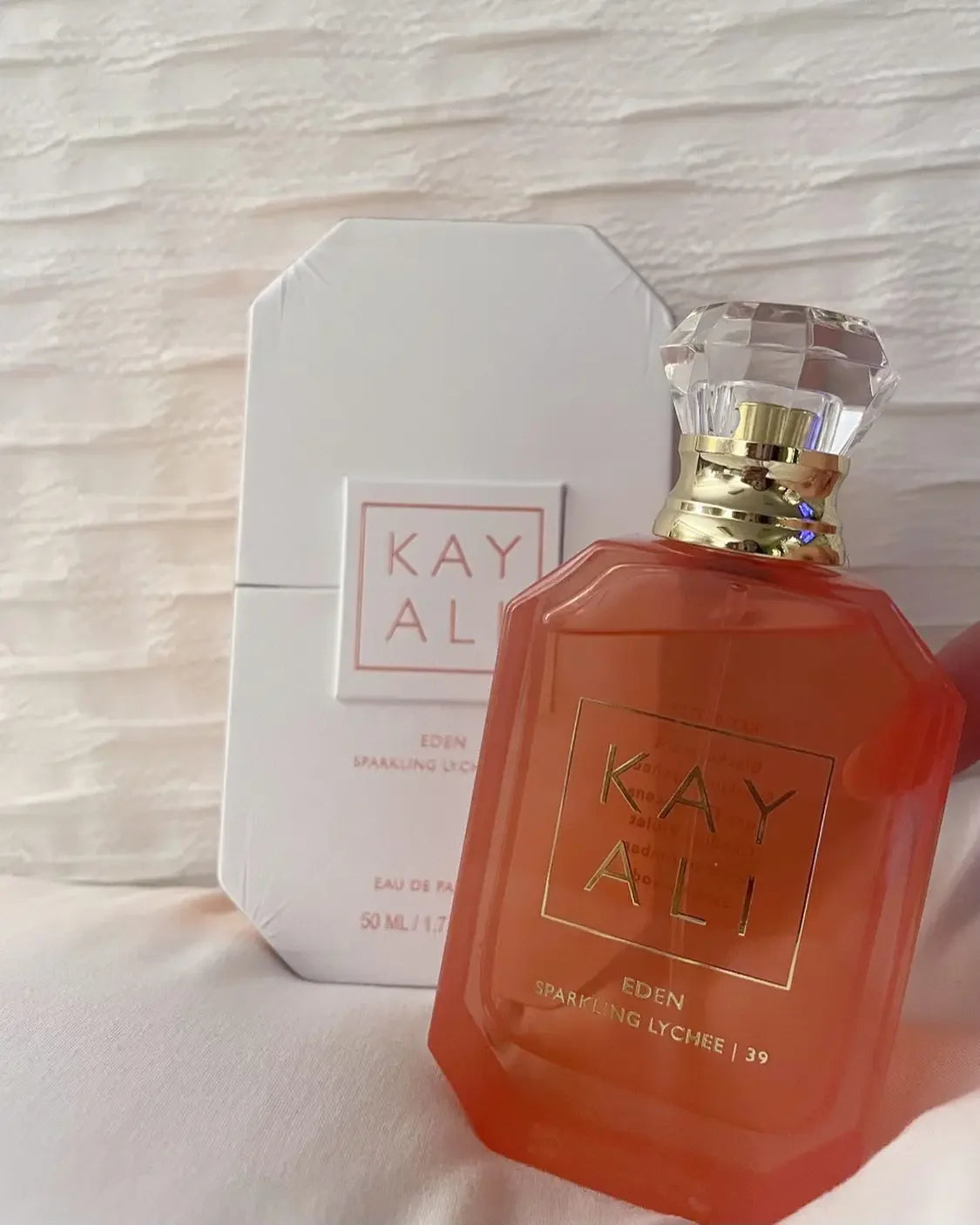 Women's Fragrance 100ml Classic Floral Fruity Woody Base for Dates Gift and Business Fresh Long Lasting Floral Fruity Perfume